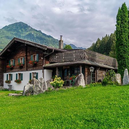 Rustic Farmhouse With Sauna In Bramberg Neukirchen am Grossvenediger Bagian luar foto