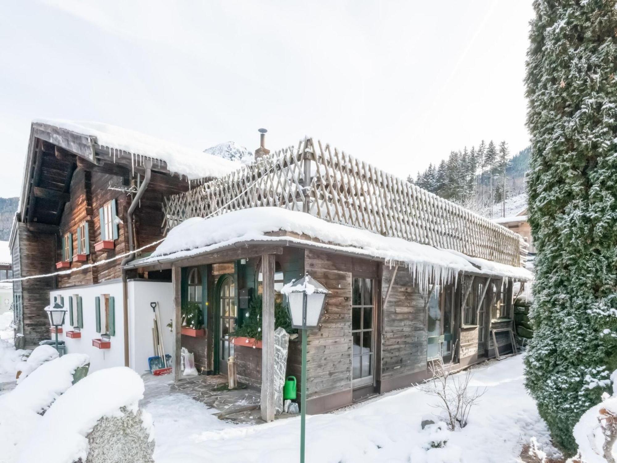Rustic Farmhouse With Sauna In Bramberg Neukirchen am Grossvenediger Bagian luar foto
